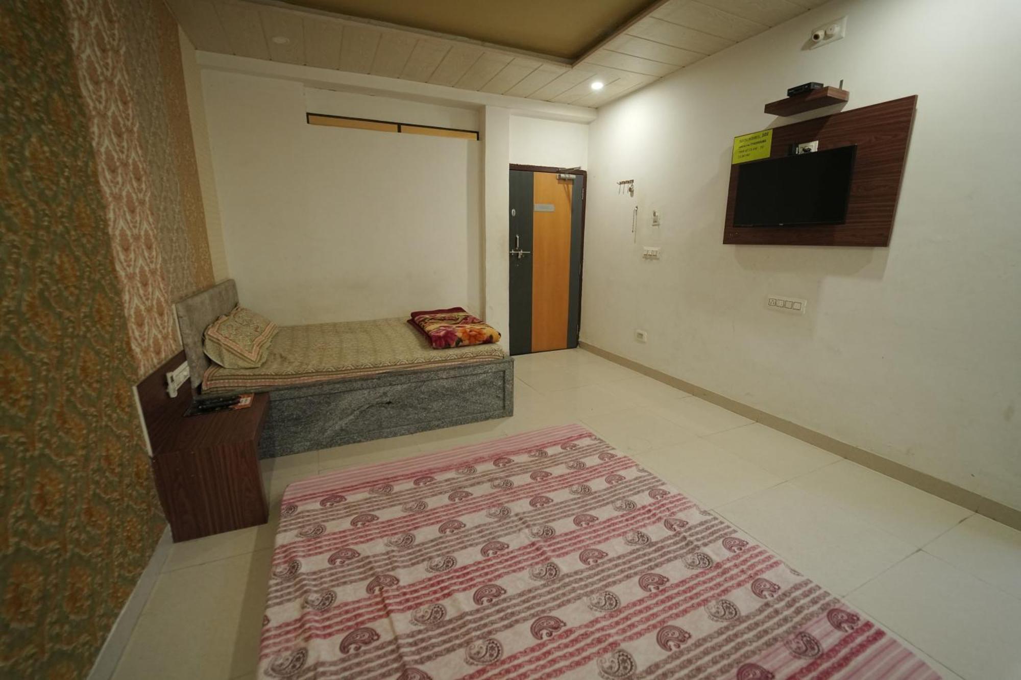 Hotel Pawar Palace And Restaurant Kelwa  Luaran gambar